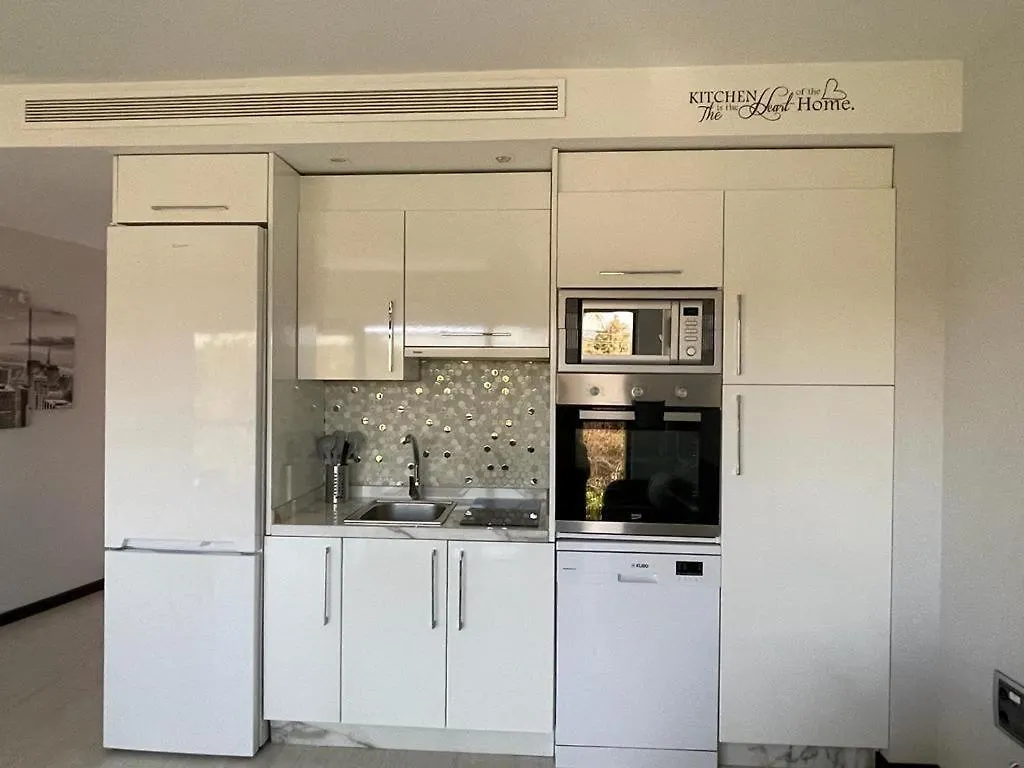 Apartamento Tecnocordoba II Aparcamiento Privado Gratuito Y Piscina 0*,  España