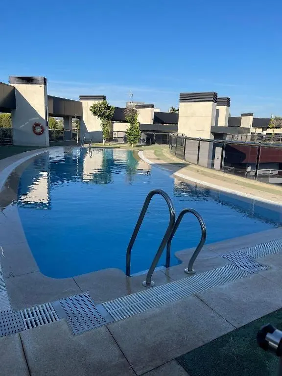 Tecnocordoba II Aparcamiento Privado Gratuito Y Piscina Apartment